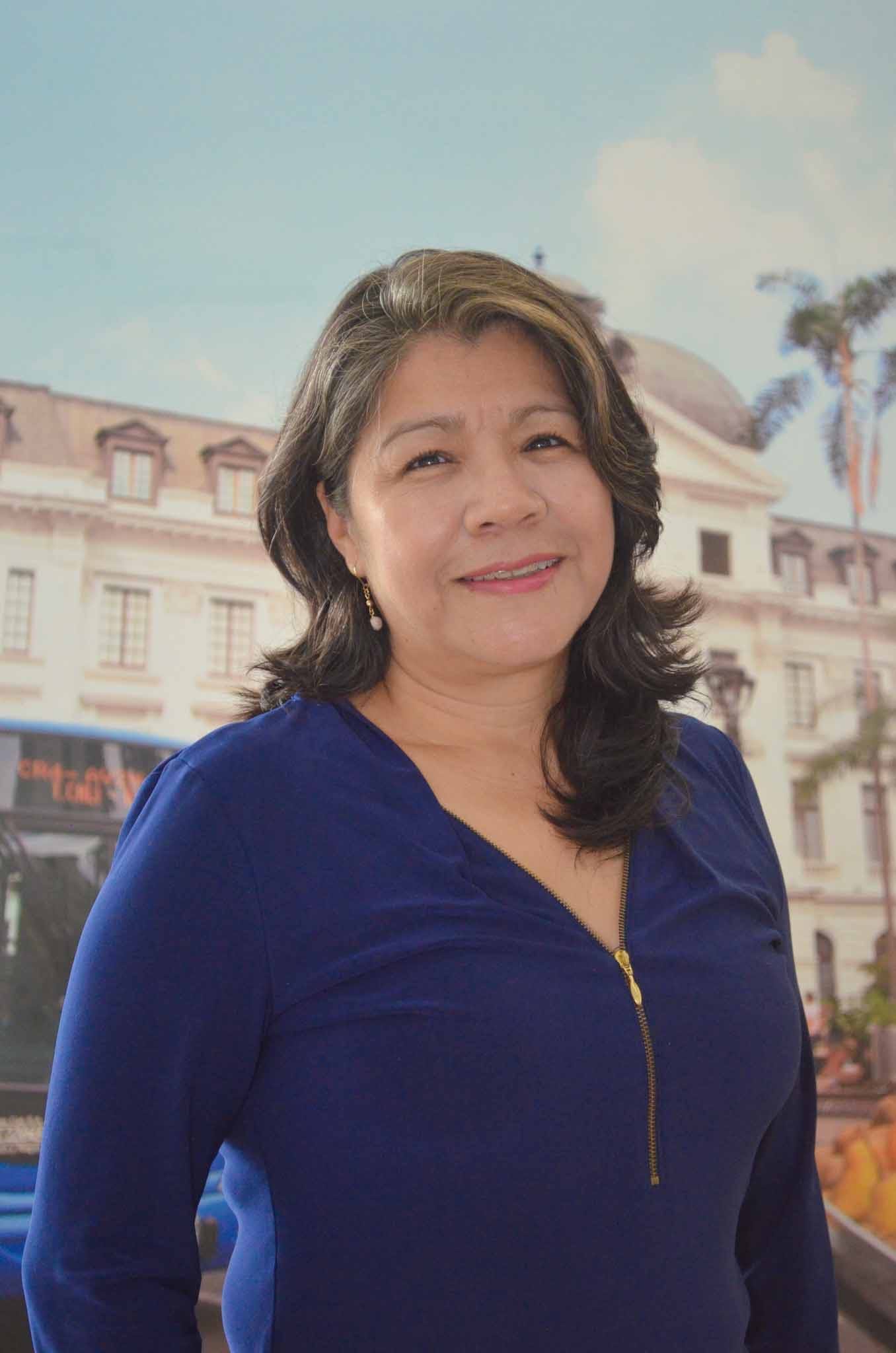 Foto de Martha Cecilia Piraban González, Profesional especializado de oficina de gestión financiera. Se encuentra de frente y sonriendo.