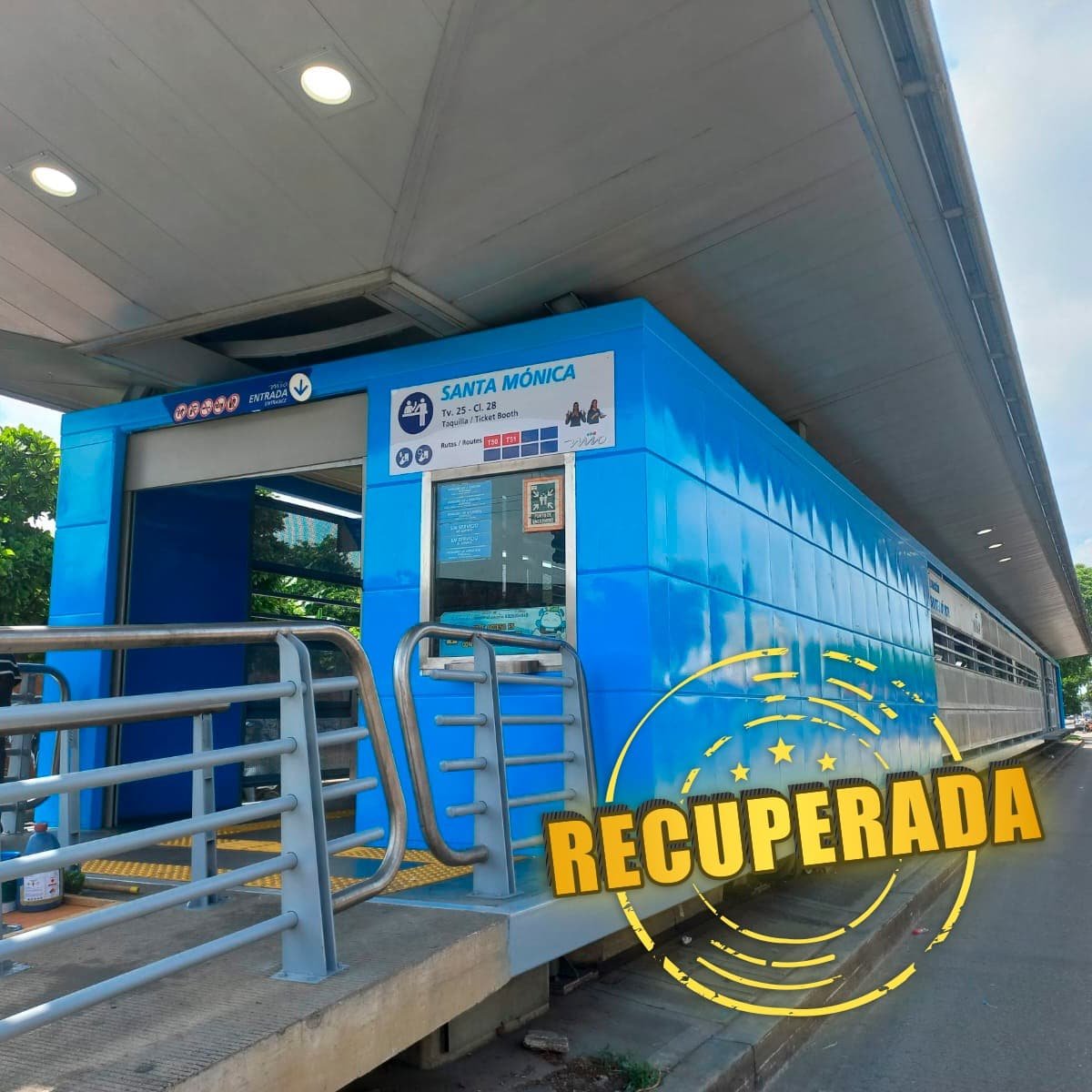 Foto donde se ve la entrada de la estación del MIO Santa Mónica.